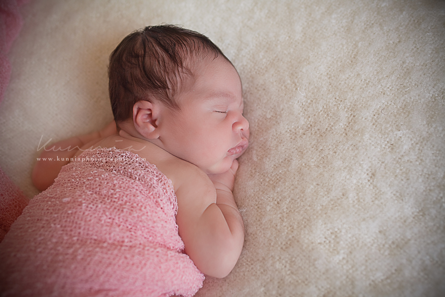photographe enfant bébé qui vient de naitre vire